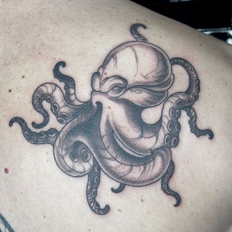 Alena Dick Tattoo Artiest Neotraditional