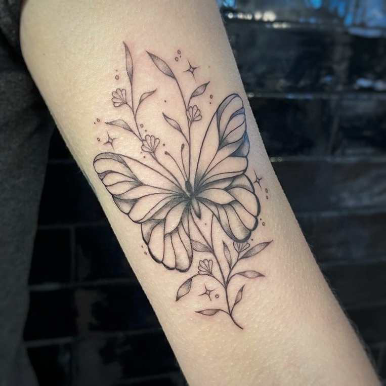 Tattoo Studio Ink &amp; Intuition Tattoo Artiest Cleo Vlaming Butterfly Vlinder Tattoo