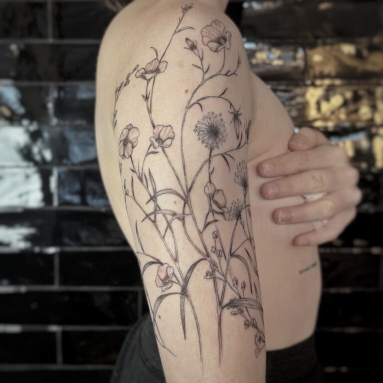 Tattoo Studio Ink &amp; Intuition Tattoo Artiest Cleo Vlaming Floral Sleeve Fineline Tattoo