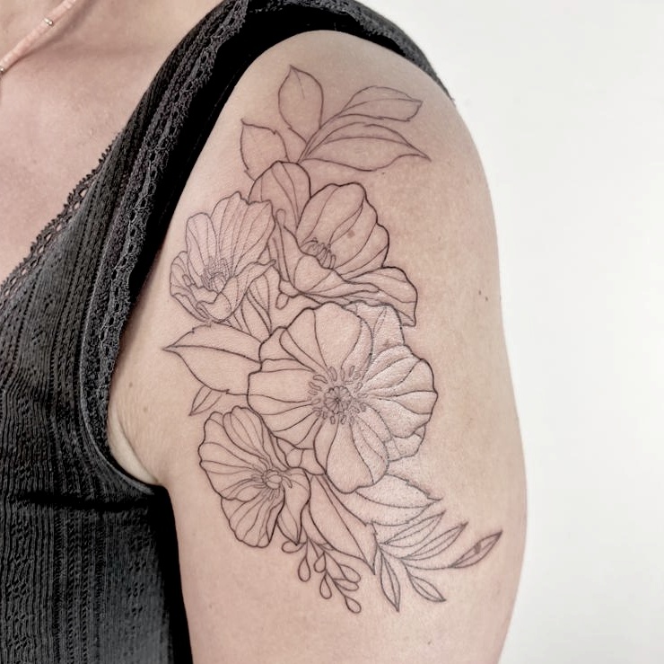 Tattoo Studio Ink &amp; Intuition Tattoo Artiest Cleo Vlaming Fineline Flower Tattoo