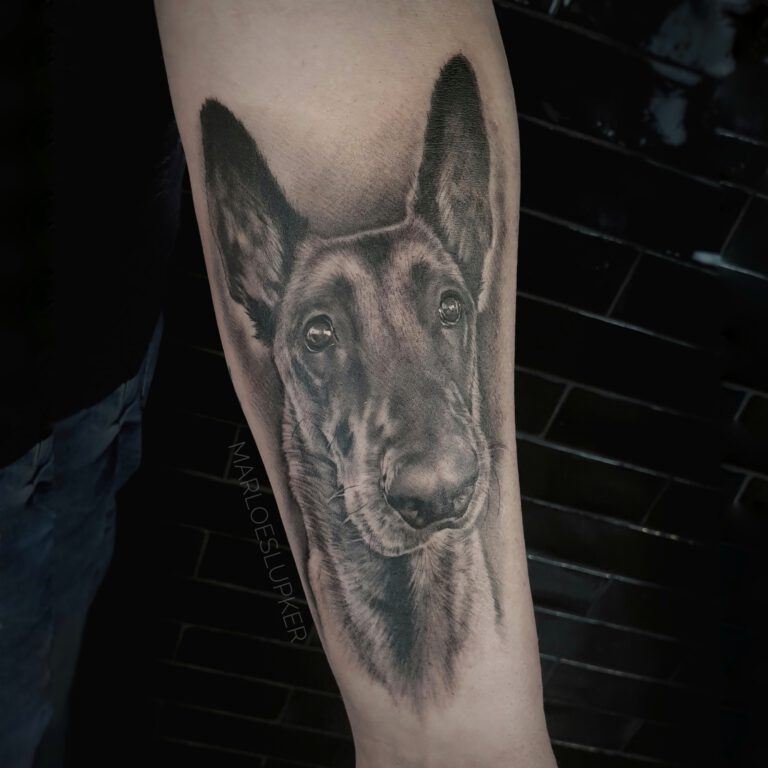 Hondenportret Tattoo door Marloes Lupker