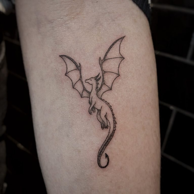 Little Dragon Tattoo door Yara Verhoeve