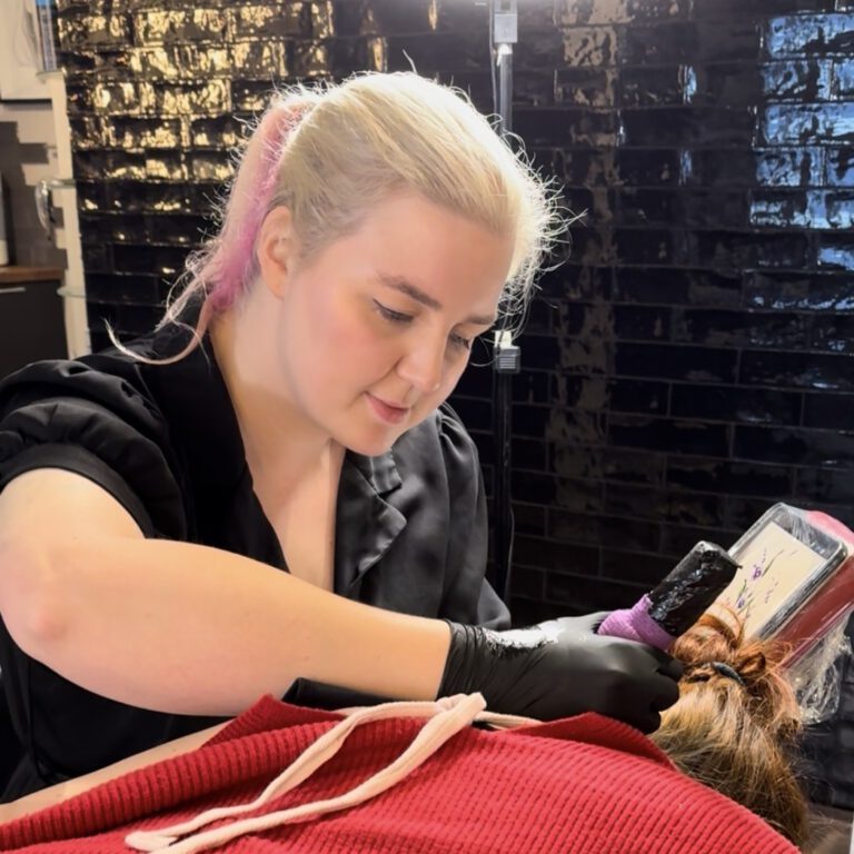 Marloes Lupker Tattooing