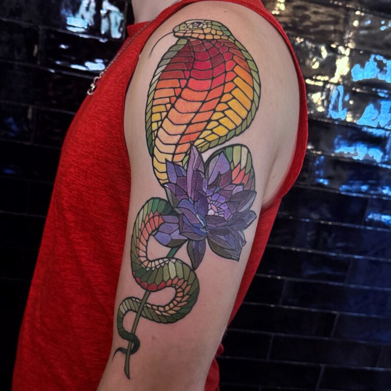 Black Lotus Cobra in stained glass style by Marloes Lupker based in Amsterdam