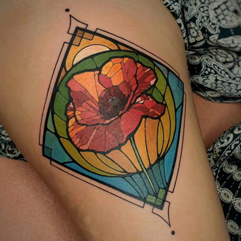 Poppy Tattoo in stained glass style by Marloes Lupker