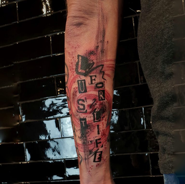 lust for life lyrics trash polka style tattoo by Marloes Lupker