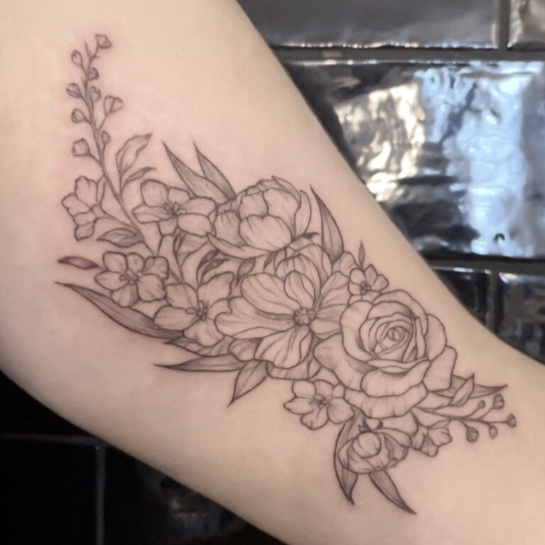 fineline botanical tattoo by Cleo Vlaming