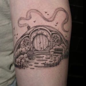 hobbit house tattoo by Yara Verhoeve